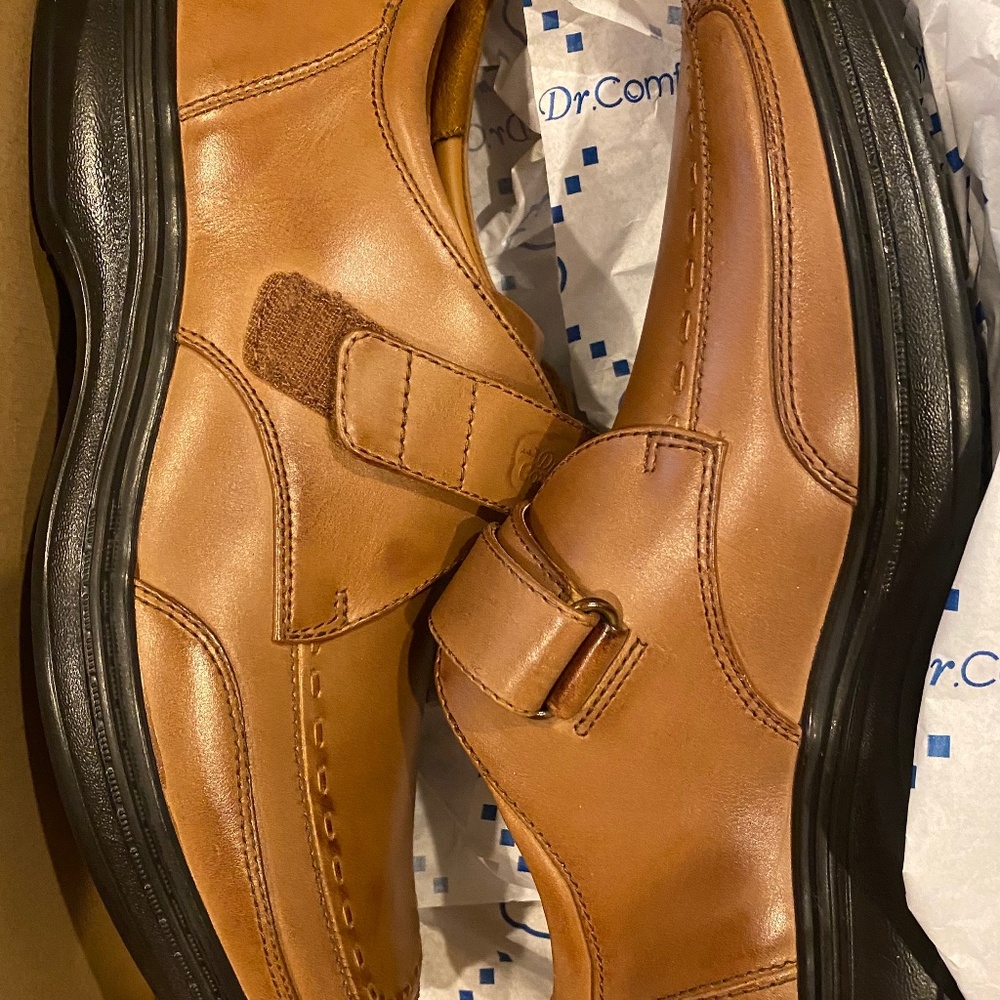 Dr. Comfort Bark Color Velcro Men’s size 9.5. NEW. $30